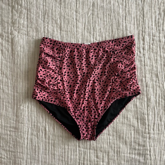 Livy&Kate Jungle Cat High Waisted Bottoms - Picture 1 of 4